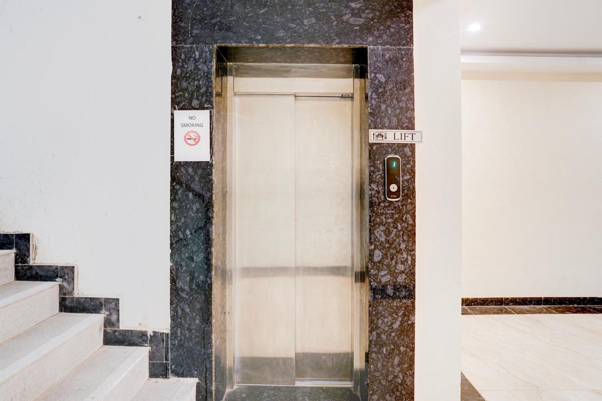 Hotel Collection O Golapar Haldwani Kāthgodām Exterior foto